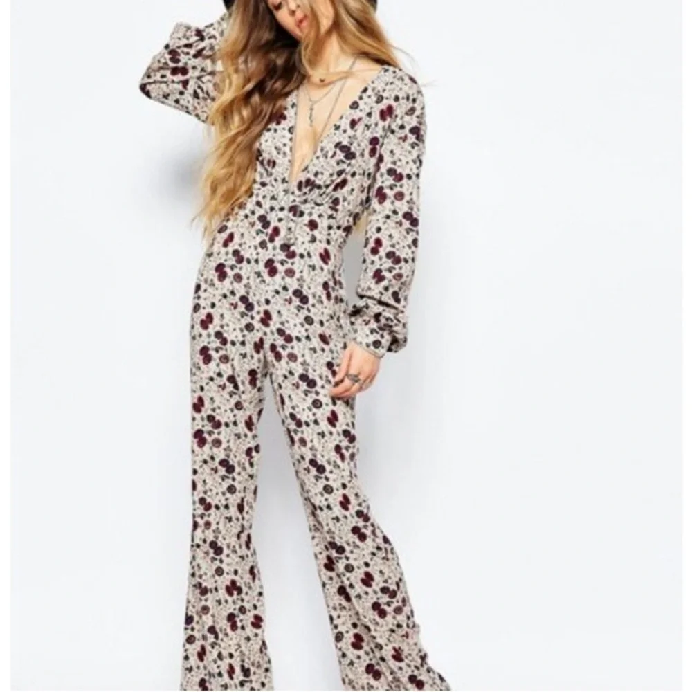 Free People ‘Some Like It Hot’ Floral Long Sleeve Wide Leg Jumpsuit (4)